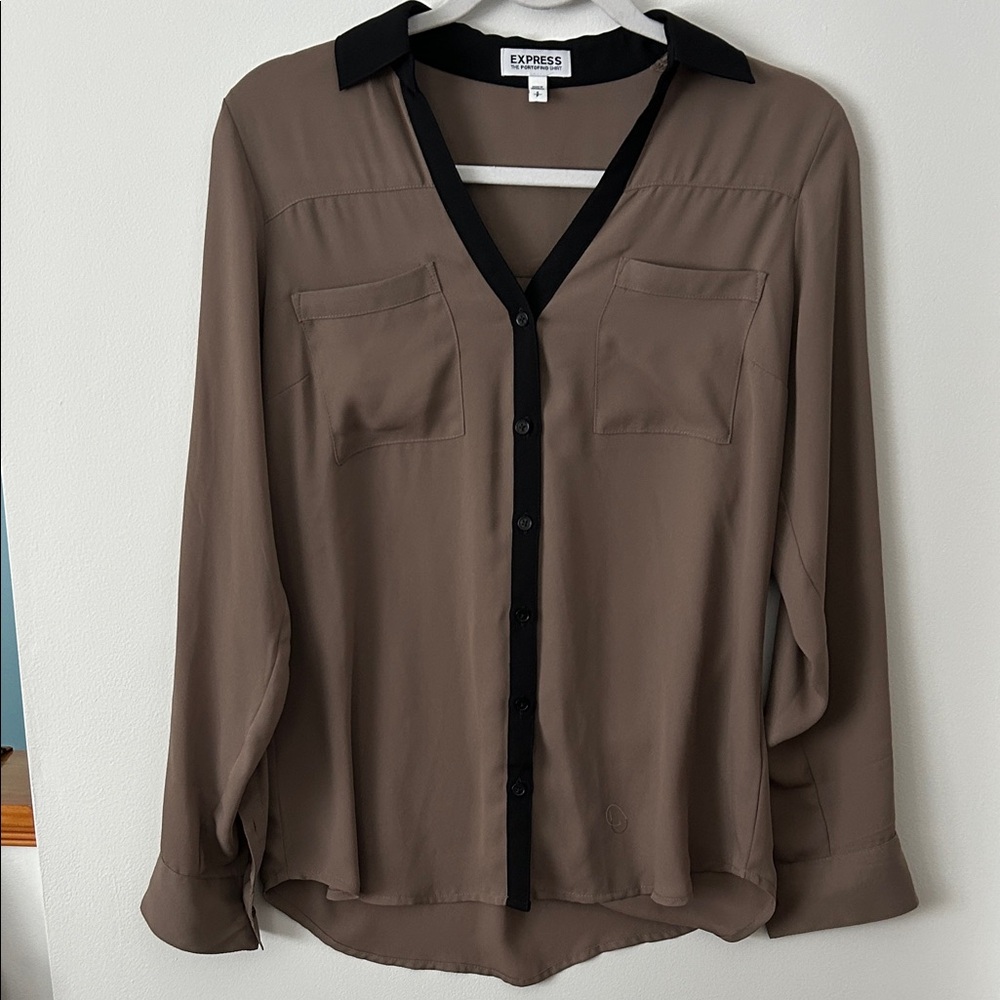Express Women's Taupe and Black Portofino Button-Down Shirt
